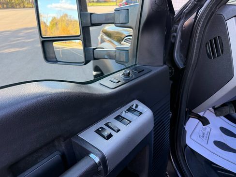 Used 2013 Ford F450 Lariat w/ Lariat Interior Pkg image 18
