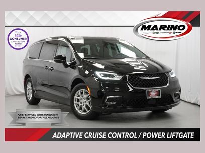 Certified 2024 Chrysler Pacifica Touring-L