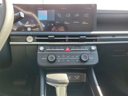 New 2026 Hyundai Tucson SE image 12