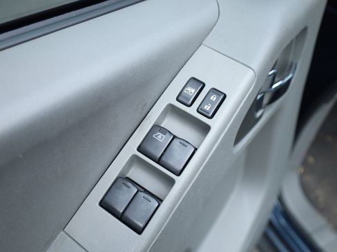 Used 2020 Nissan Frontier SV image 18