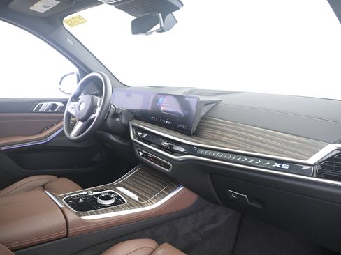 Used 2025 BMW X5 xDrive40i w/ Executive Package AWD/4WD image 22