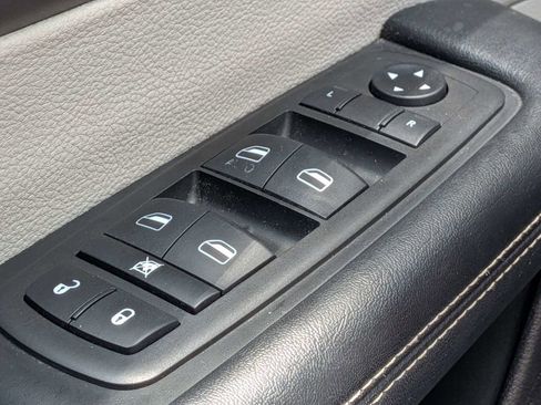 Used 2021 Chrysler Voyager Lxi FWD image 23