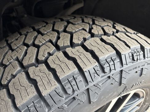 Used 2020 GMC Sierra 1500 AT4 image 12