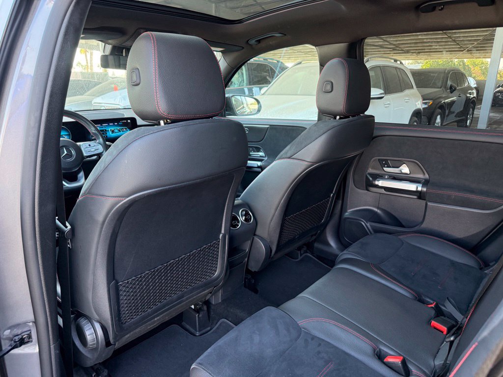 Used 2022 Mercedes-Benz GLB 250 image 9