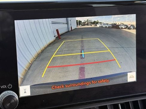 Used 2023 Toyota RAV4 LE image 18