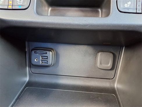 Used 2021 GMC Canyon Denali image 10