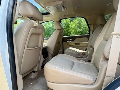 Used 2011 Chevrolet Tahoe LT w/ Suspension Package, Off-Road RWD image 28