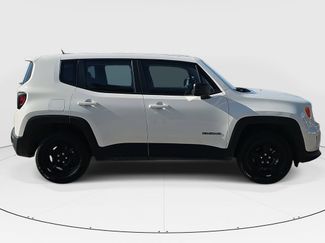 Used 2022 Jeep Renegade Sport video 2