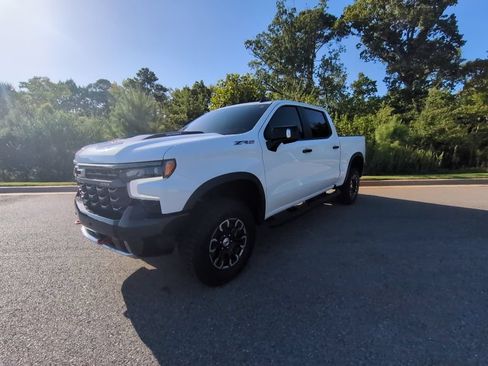 Used 2026 Chevrolet Silverado 1500 ZR2 AWD/4WD image 3