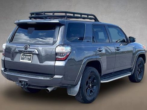 Used 2018 Toyota 4Runner SR5 Premium RWD image 2