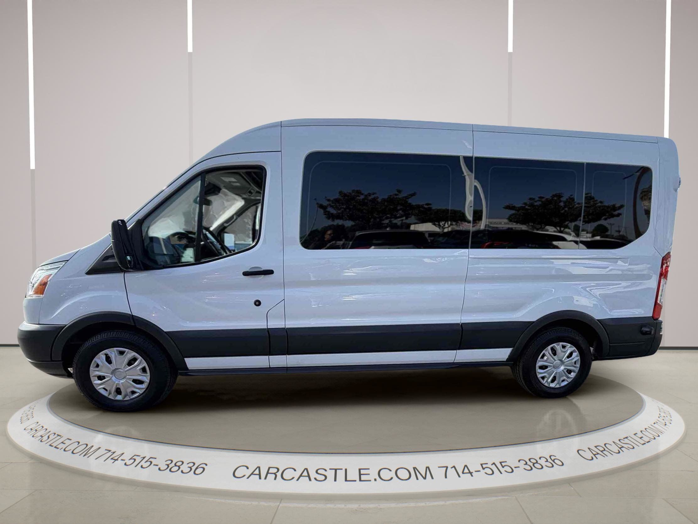 Used 2017 Ford Transit 350 XLT RWD image 2
