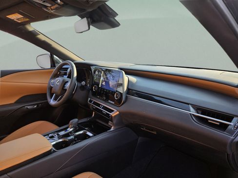 Certified 2025 Lexus RX 350 FWD w/ Technology Package image 27