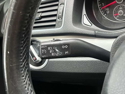 Used 2013 Volkswagen Passat 2.5 SE FWD image 15