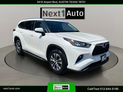 Used 2020 Toyota Highlander XLE FWD image 4