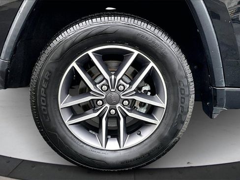 Used 2021 Jeep Grand Cherokee Limited image 35