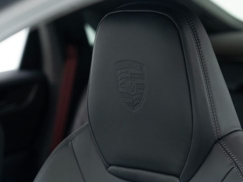 Certified 2026 Porsche Cayenne GTS AWD/4WD image 19