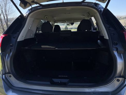 Used 2019 Nissan Rogue SV image 17