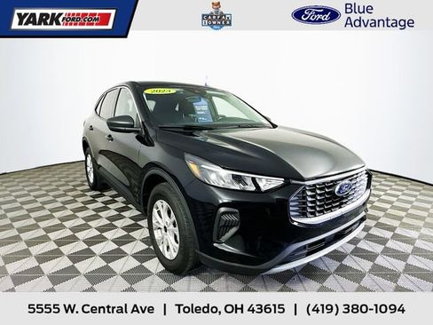 Certified 2023 Ford Escape Active image 1