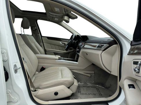 Used 2015 Mercedes-Benz E 400 4MATIC Sedan image 50
