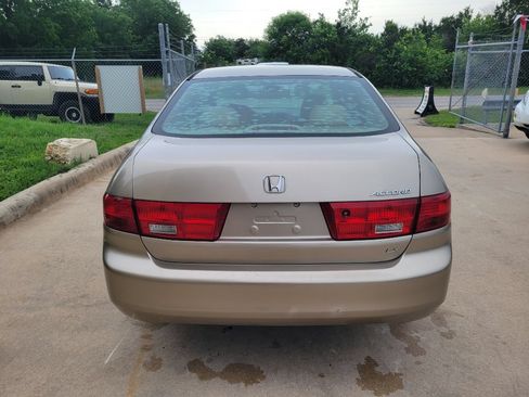 Used 2005 Honda Accord LX image 4