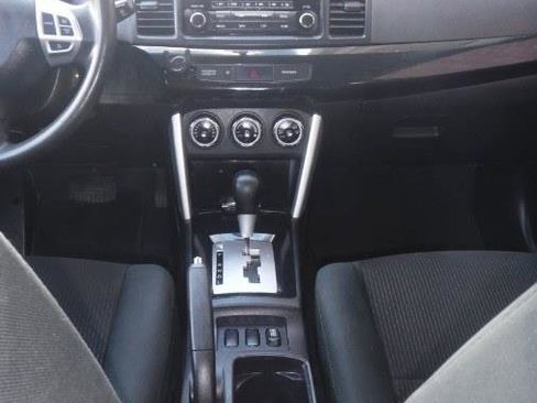 Used 2016 Mitsubishi Lancer ES image 7