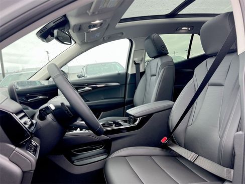 New 2026 Buick Envision Preferred image 17