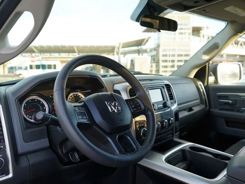 Used 2019 RAM 1500 Classic Warlock RWD image 9