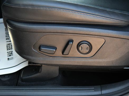 Used 2024 Kia Sorento S image 17