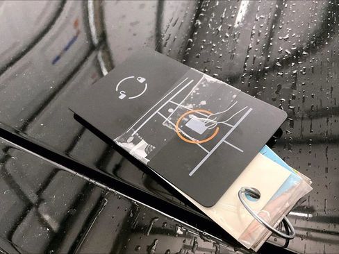 Used 2020 Tesla Model 3 Standard Range Plus image 9