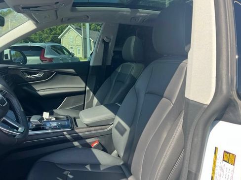 Used 2022 Audi Q8 Premium AWD/4WD image 3
