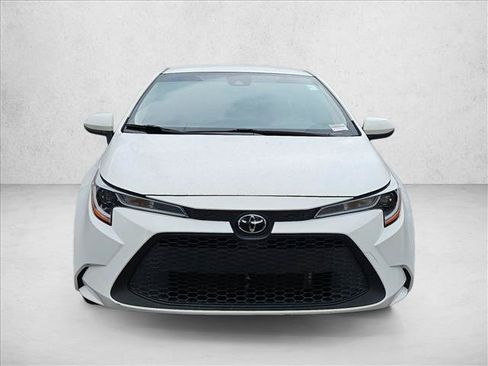 Certified 2022 Toyota Corolla LE FWD image 2