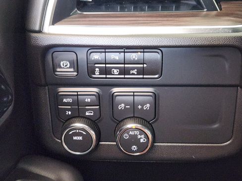 Certified 2025 Chevrolet Tahoe LT AWD/4WD image 22