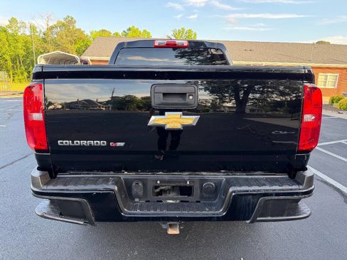 Used 2019 Chevrolet Colorado W/T w/ WT Convenience Package RWD image 6