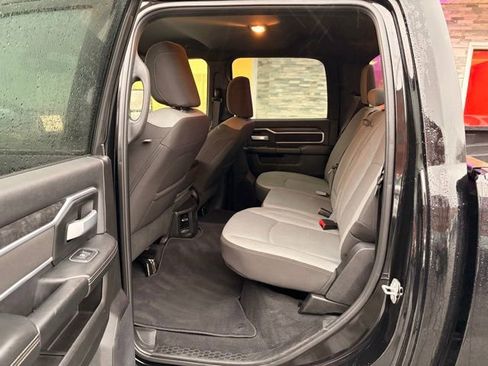 Used 2024 RAM 2500 Big Horn AWD/4WD image 15
