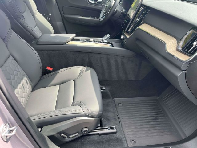 Used 2026 Volvo XC60 B5 Plus w/ Protection Package Premier AWD/4WD image 16