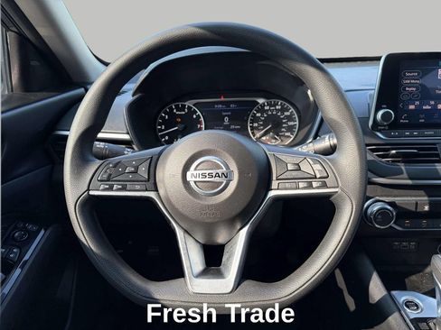 Used 2021 Nissan Altima 2.5 SV FWD image 11