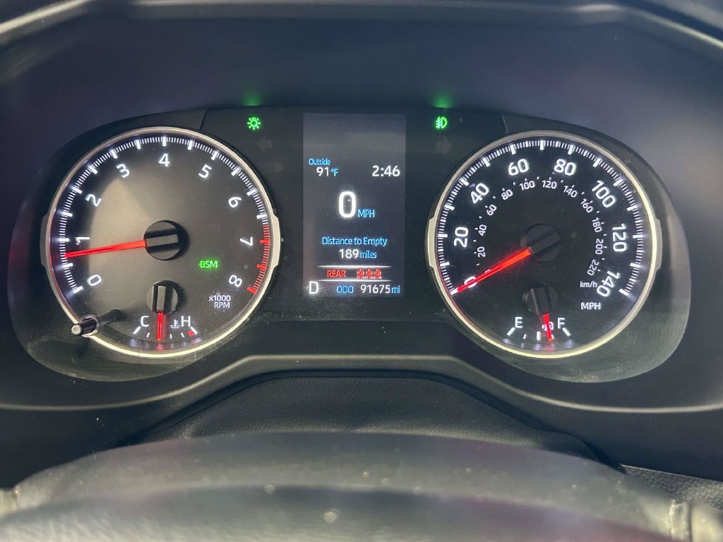 Used 2021 Toyota RAV4 XLE Premium FWD image 25