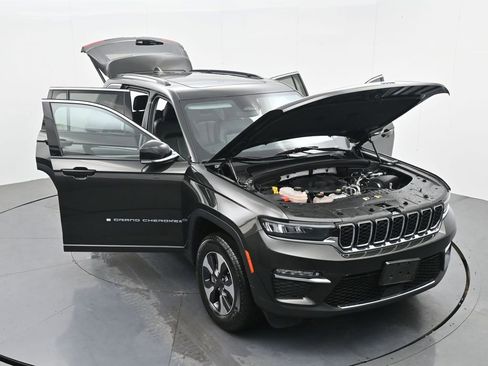 Used 2024 Jeep Grand Cherokee Limited 4xe image 38
