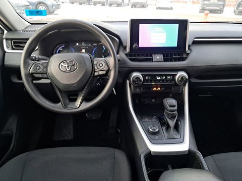 Used 2024 Toyota RAV4 LE image 16