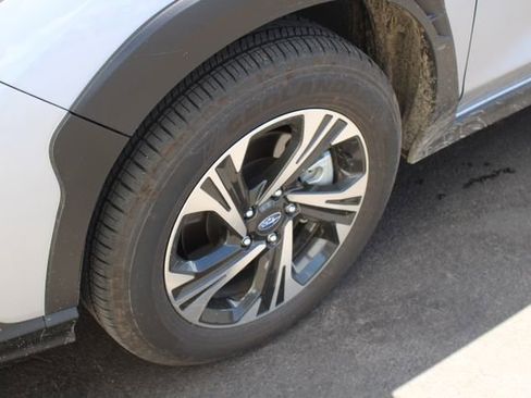 Used 2025 Subaru Crosstrek 2.0i Premium image 11