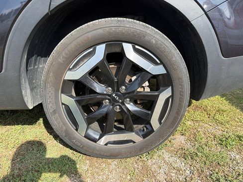 Used 2025 Kia Telluride S FWD image 12