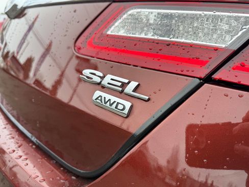 Used 2015 Ford Taurus SEL w/ Equipment Group 201A image 9