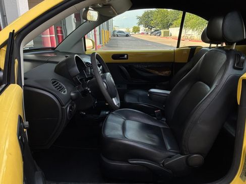 Used 2007 Volkswagen Beetle Convertible w/ Package 1 FWD image 16