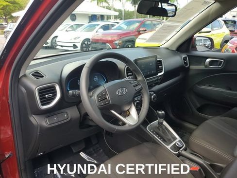 Certified 2023 Hyundai Venue SEL FWD image 21