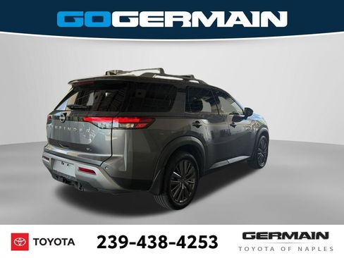 Used 2023 Nissan Pathfinder SL w/ SL Premium Package FWD image 11