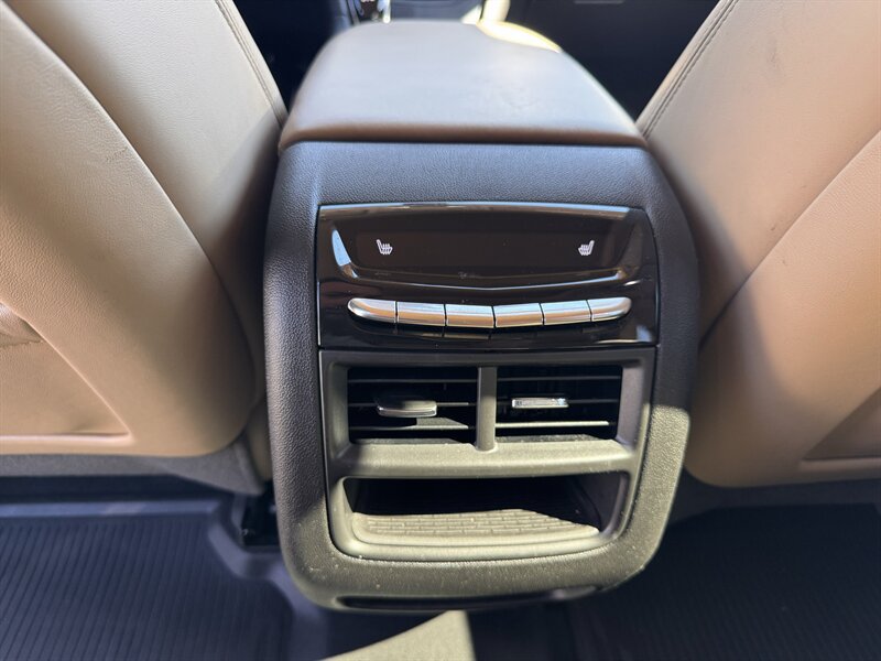 Used 2021 Cadillac XT5 Sportv w/ Platinum Package AWD/4WD image 28