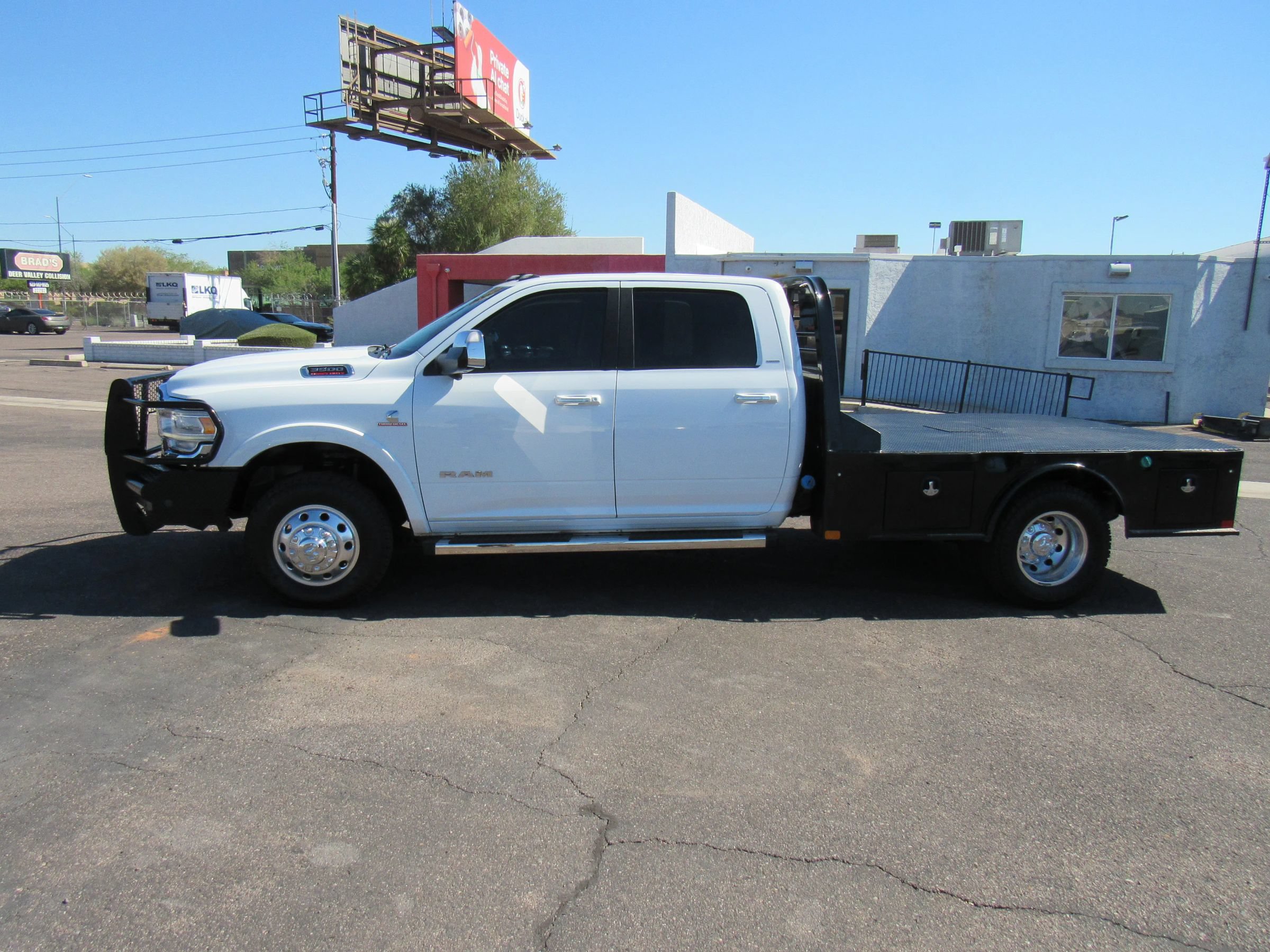 Used 2022 RAM 3500 Laramie AWD/4WD image 2