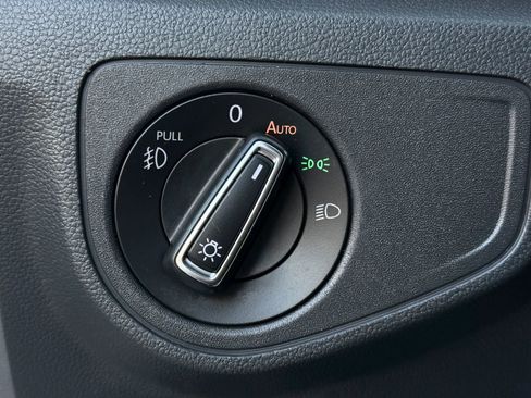 Used 2018 Volkswagen Atlas SEL image 29