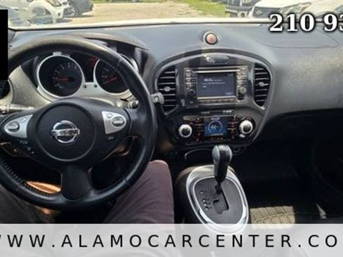 Used 2014 Nissan Juke SL FWD image 34