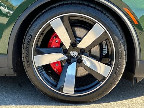 Certified 2025 Porsche Macan 4S Electric image 43